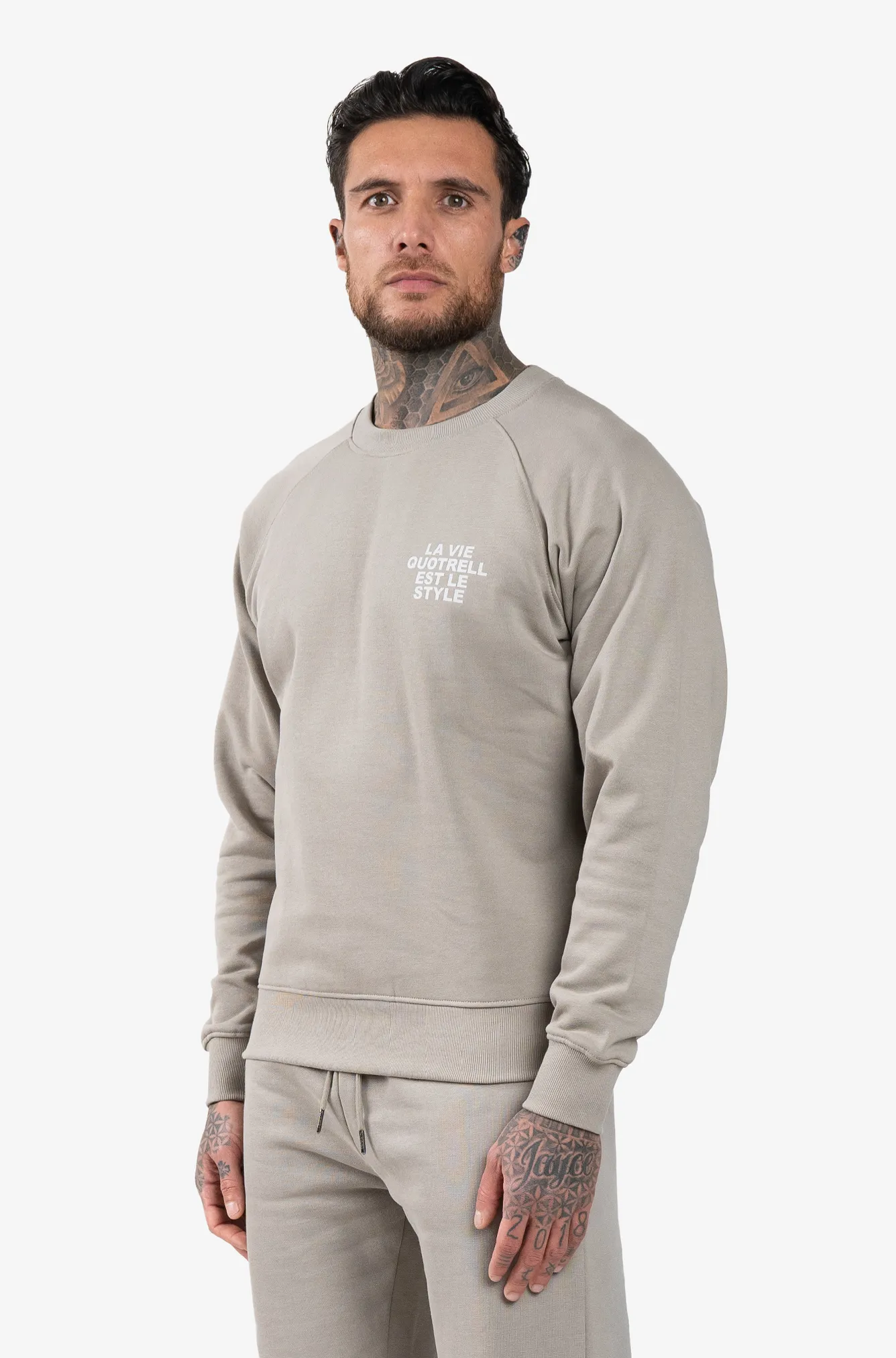 Quotrell La Vie Crewneck